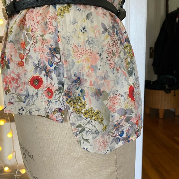 Floral and lace blouse with Peter Pan collar - Picture 9 of 12